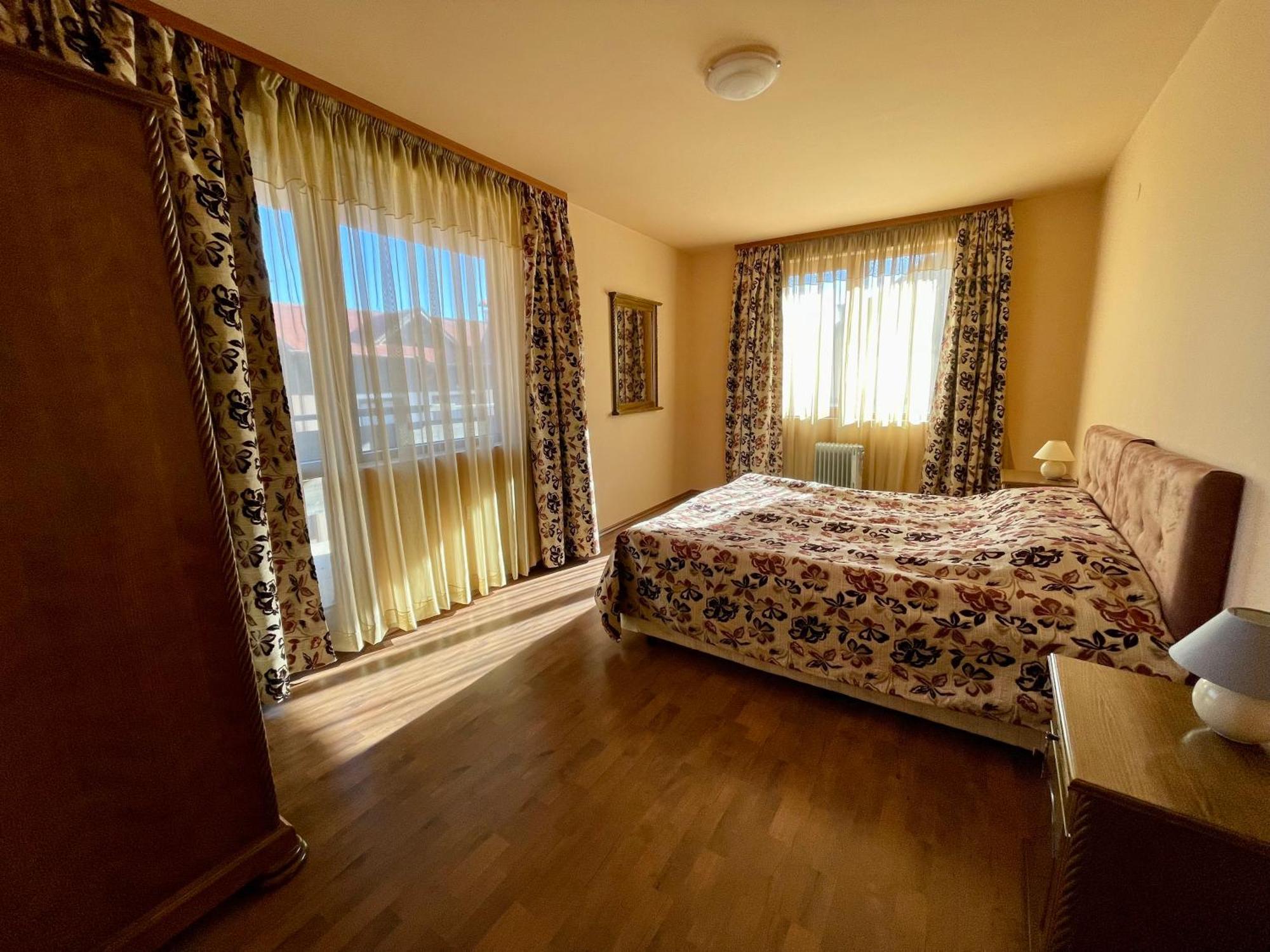 Private Apartments Next To Bellevue Residence Bansko Eksteriør billede